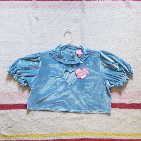 BNWT NWT Chrissa Sparkles Blue Velvet Heart Cutout Crop Top - Picture 1 of 7